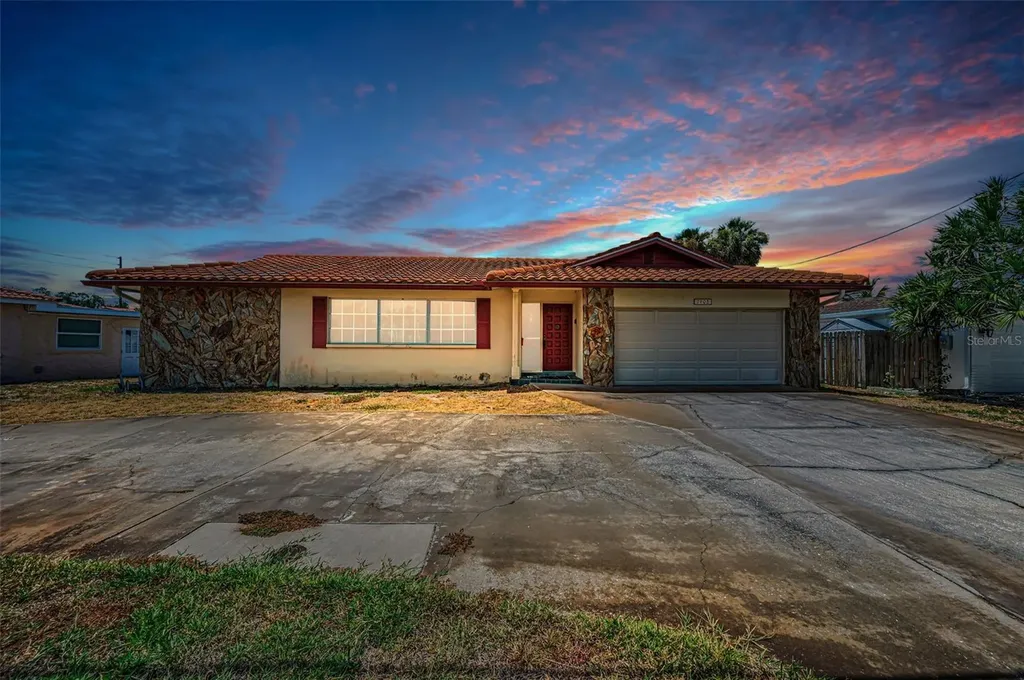 7908 2nd Avenue S St Petersburg FL 33707