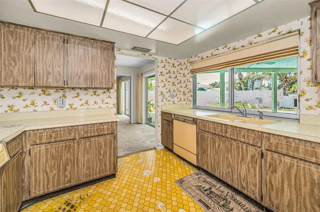 7908 2nd Avenue S St Petersburg FL 33707