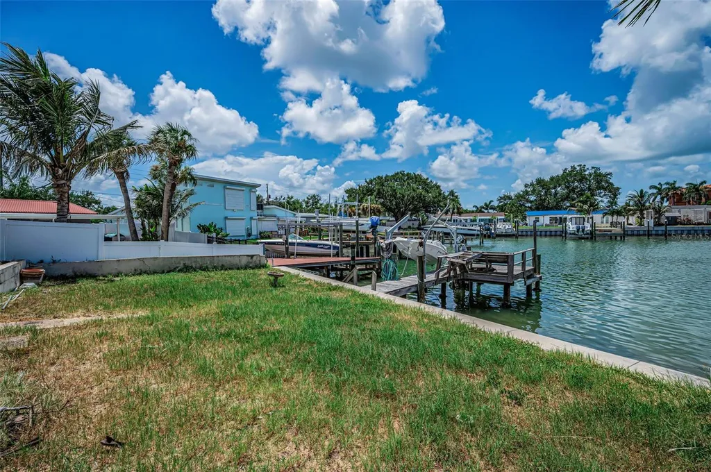 7908 2nd Avenue S St Petersburg FL 33707