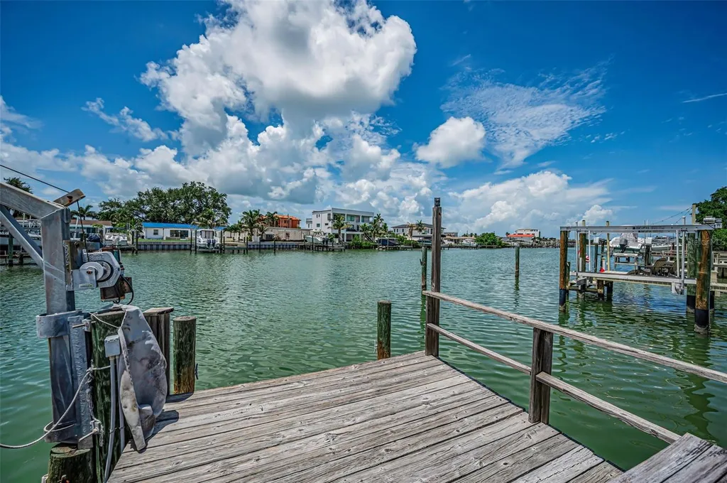 7908 2nd Avenue S St Petersburg FL 33707