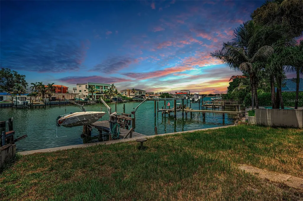 7908 2nd Avenue S St Petersburg FL 33707