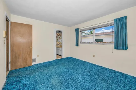 7908 2nd Avenue S St Petersburg FL 33707