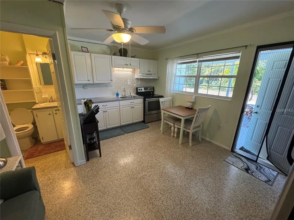 104 Base Avenue W Venice FL 34285