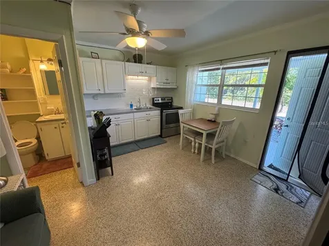 104 Base Avenue W Venice FL 34285