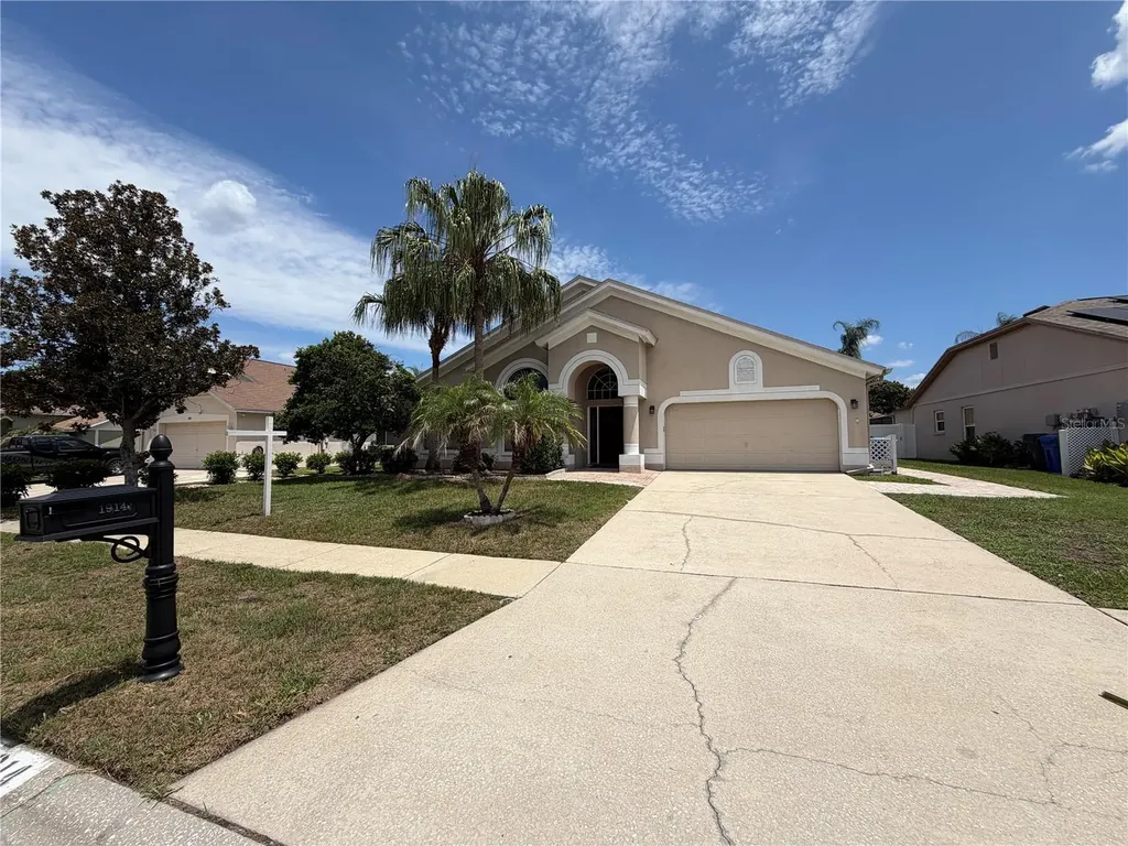 1914 Leichester Street Valrico FL 33594