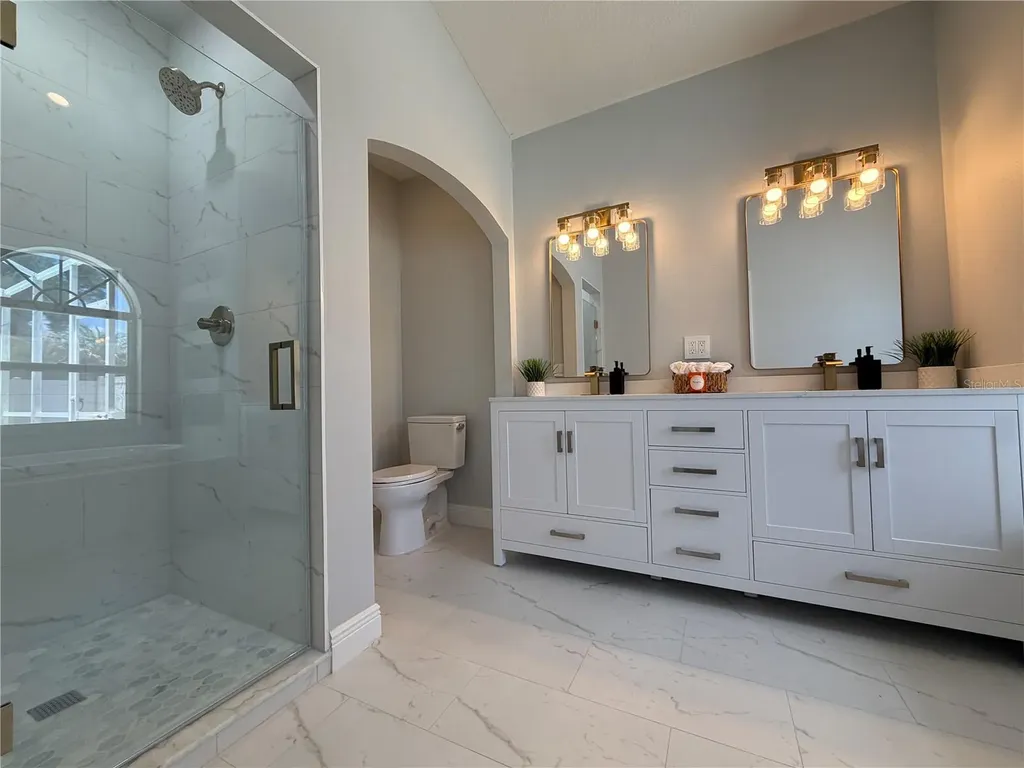 1914 Leichester Street Valrico FL 33594
