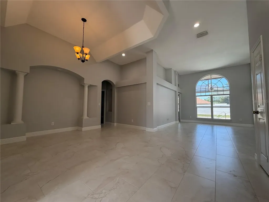 1914 Leichester Street Valrico FL 33594
