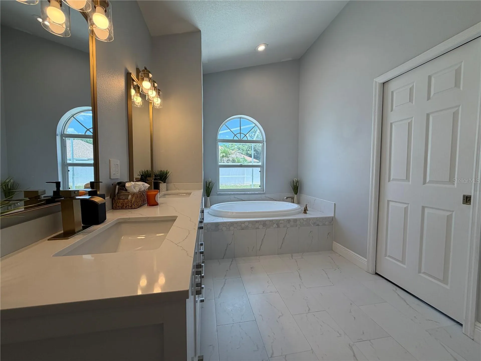 1914 Leichester Street Valrico FL 33594