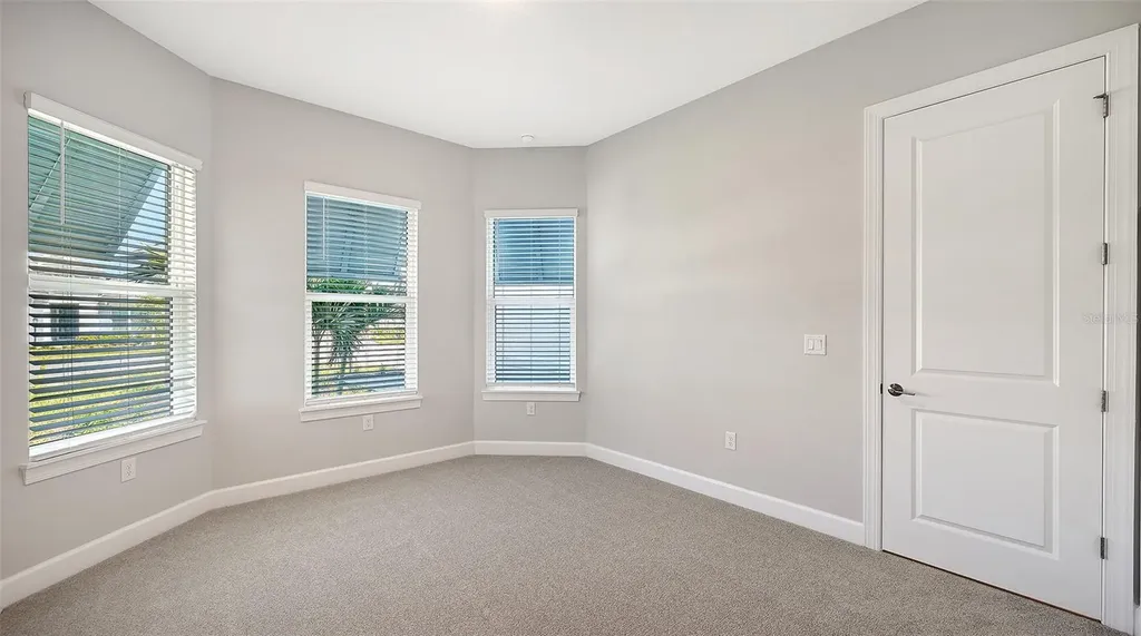 10248 Silent Night Lane Sarasota FL 34241