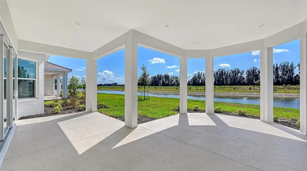 10248 Silent Night Lane Sarasota FL 34241