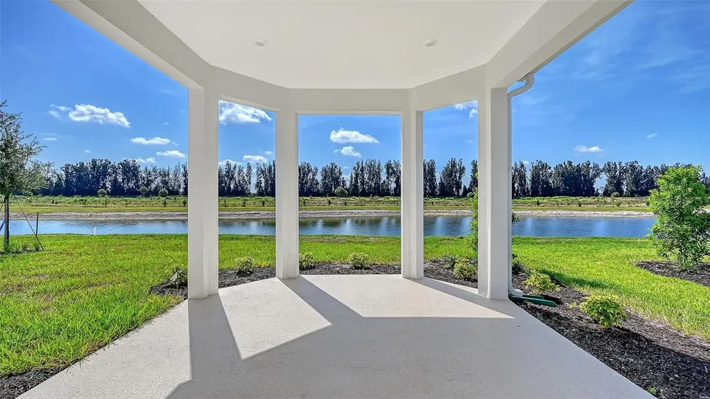 10248 Silent Night Lane Sarasota FL 34241