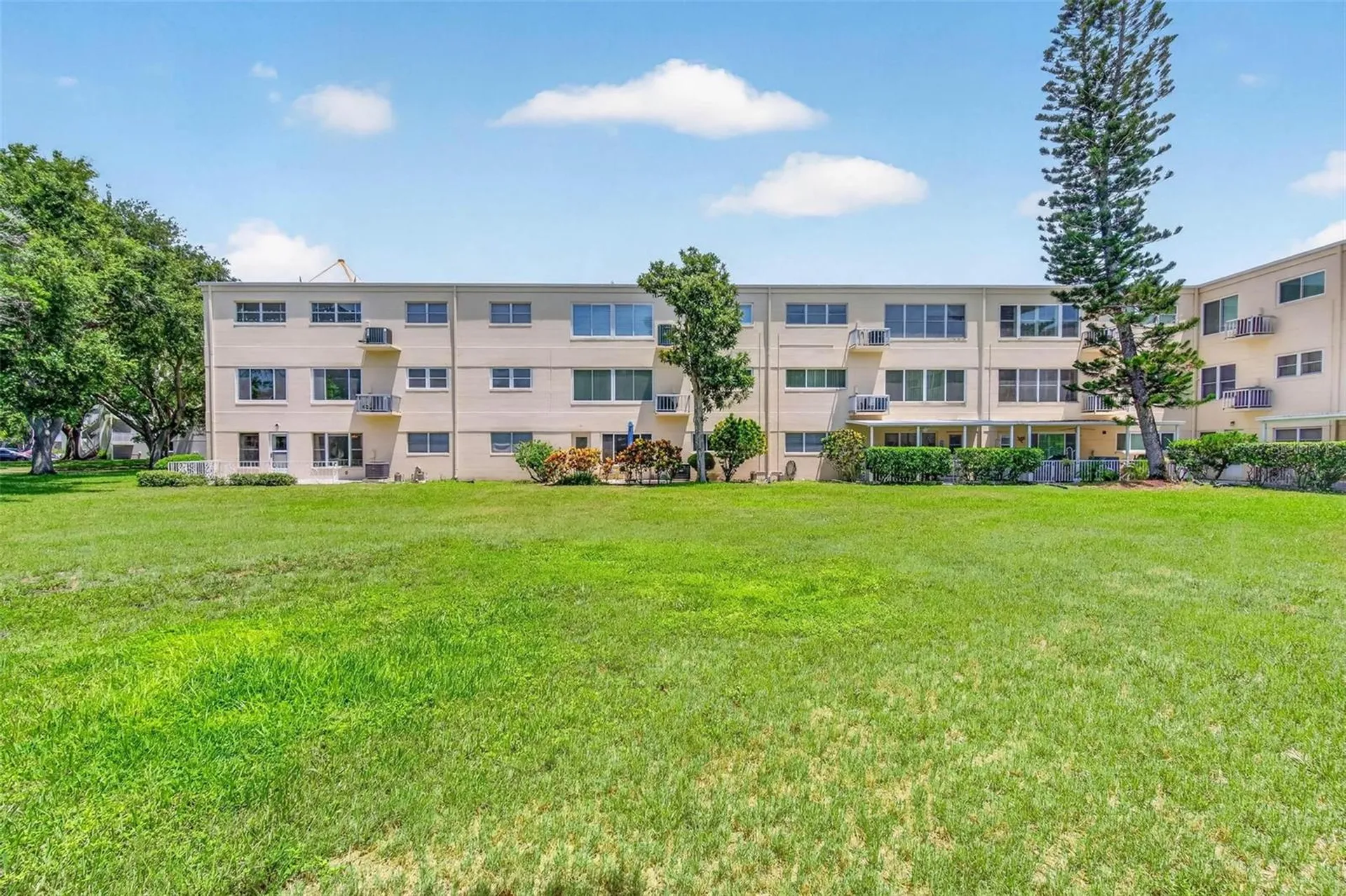 2222 Americus Boulevard N Clearwater FL 33763