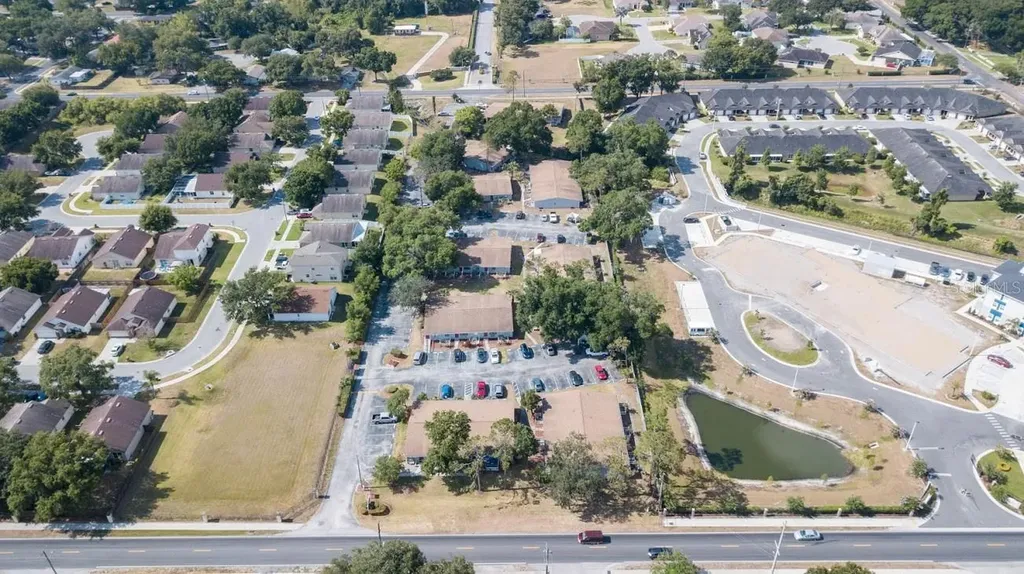1400 Strawberry Place Plant City FL 33563