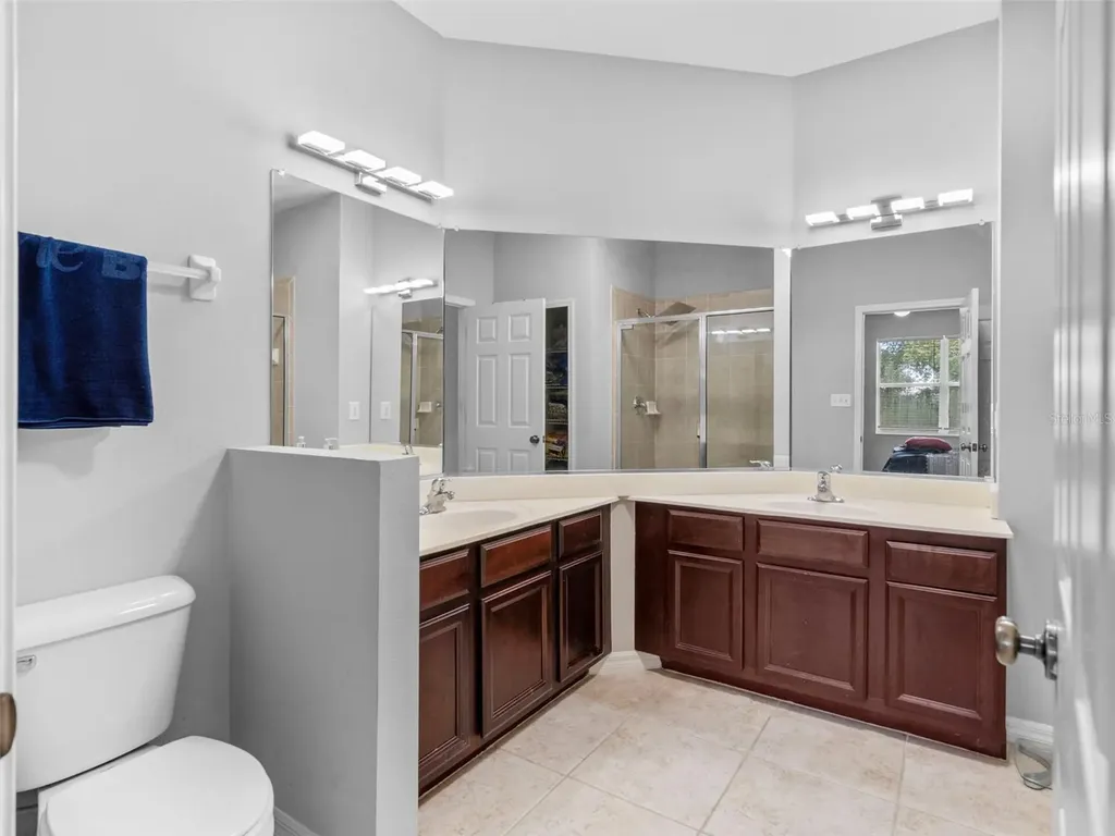 3831 Parkridge Circle Sarasota FL 34243