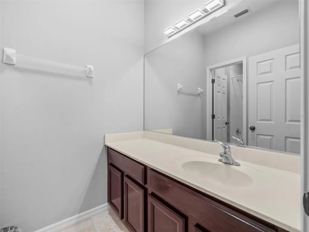 3831 Parkridge Circle Sarasota FL 34243