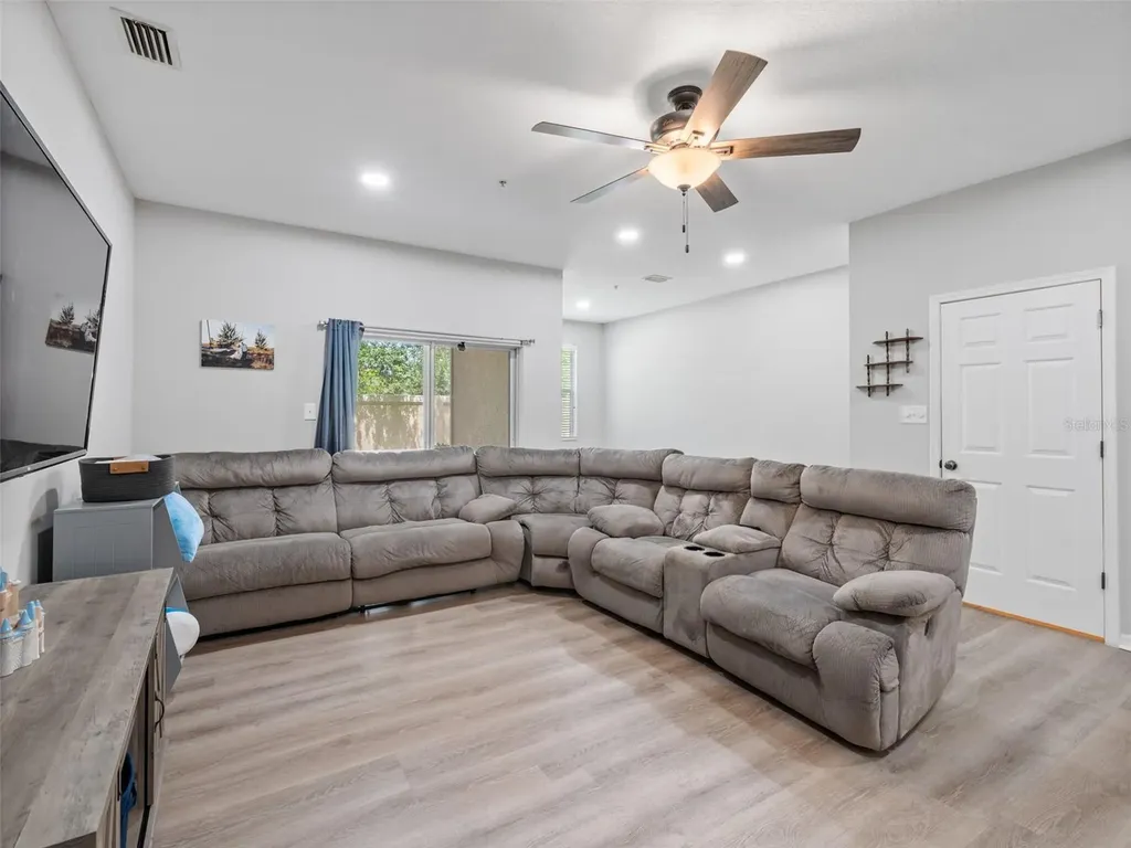 3831 Parkridge Circle Sarasota FL 34243