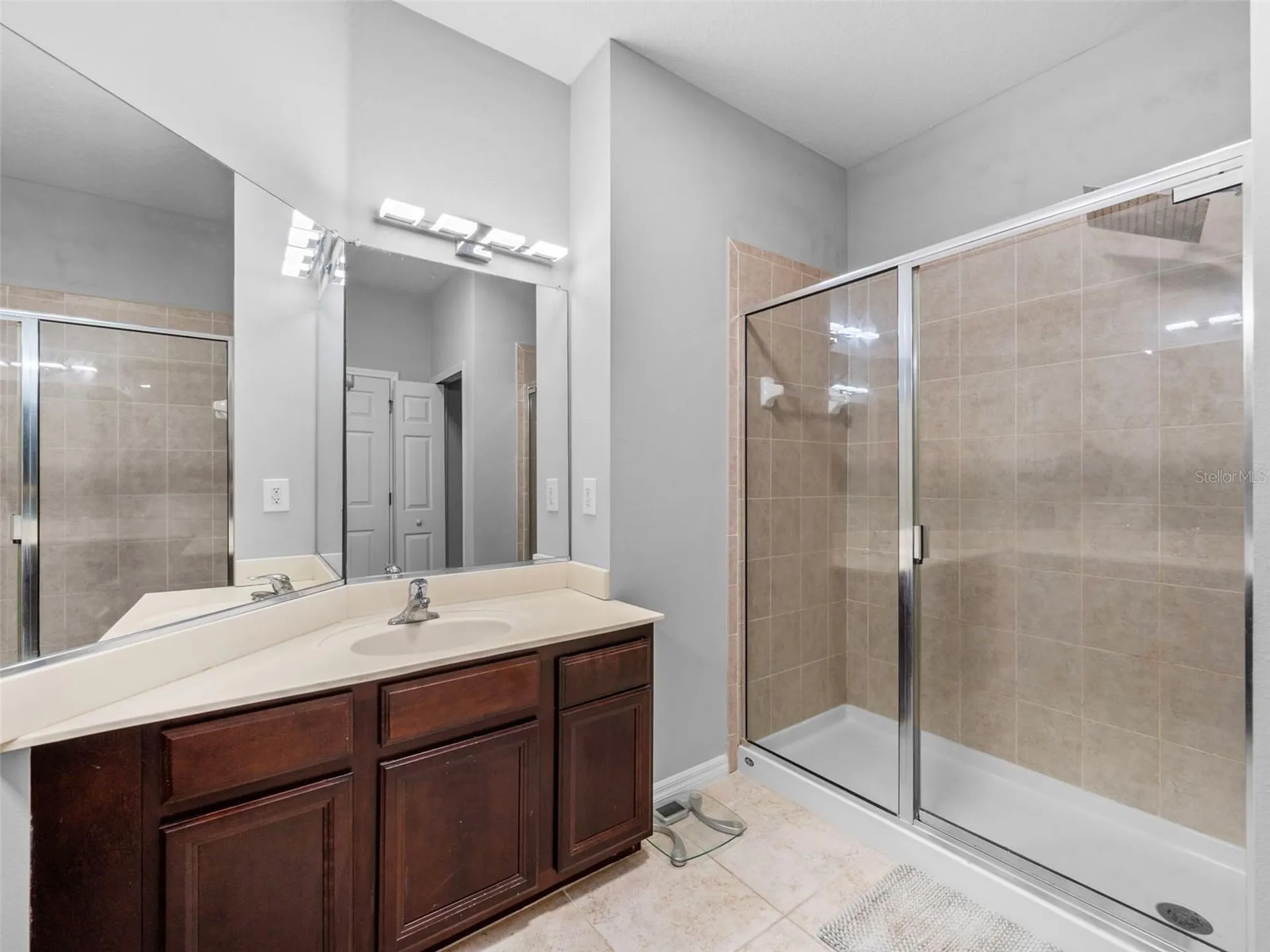 3831 Parkridge Circle Sarasota FL 34243