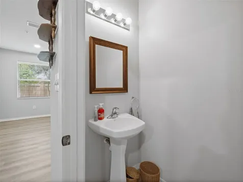 3831 Parkridge Circle Sarasota FL 34243