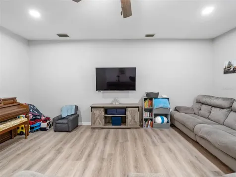 3831 Parkridge Circle Sarasota FL 34243