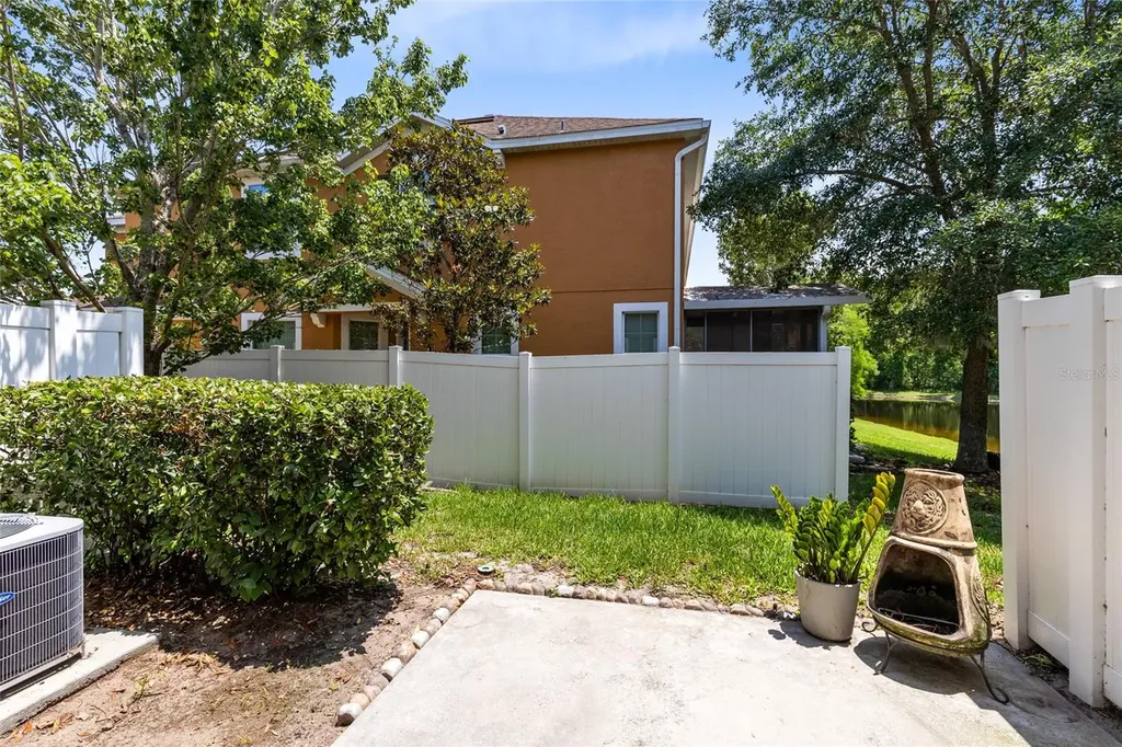 9625 Silver Buttonwood Street Orlando FL 32832