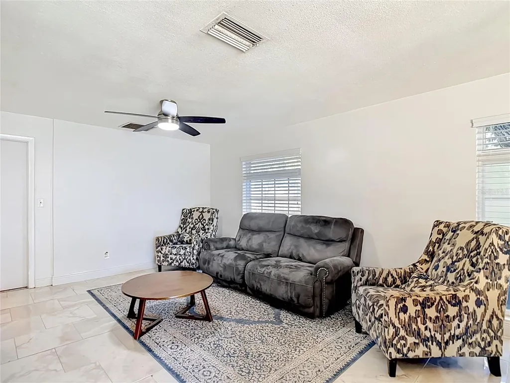 5126 Rolling Hills Court Tampa FL 33617