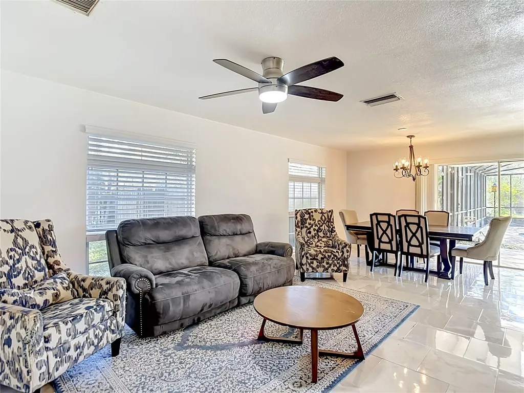5126 Rolling Hills Court Tampa FL 33617