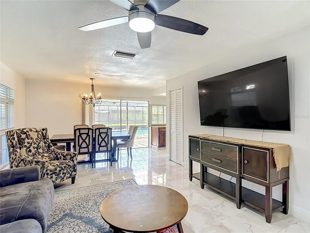 5126 Rolling Hills Court Tampa FL 33617