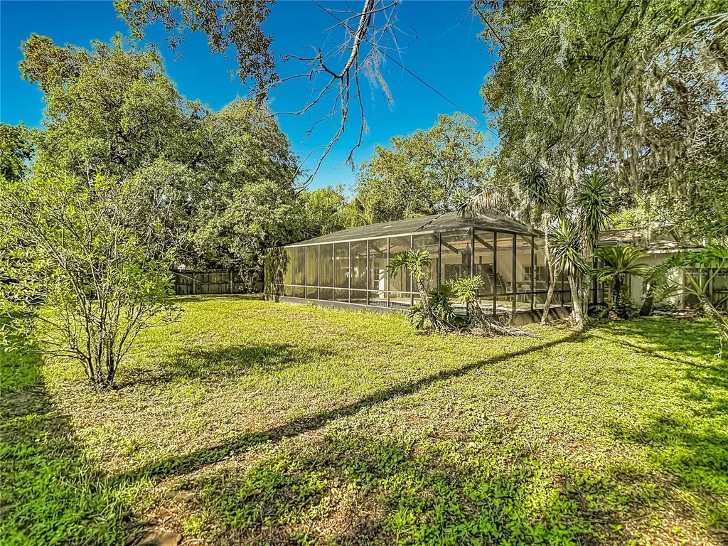 5126 Rolling Hills Court Tampa FL 33617