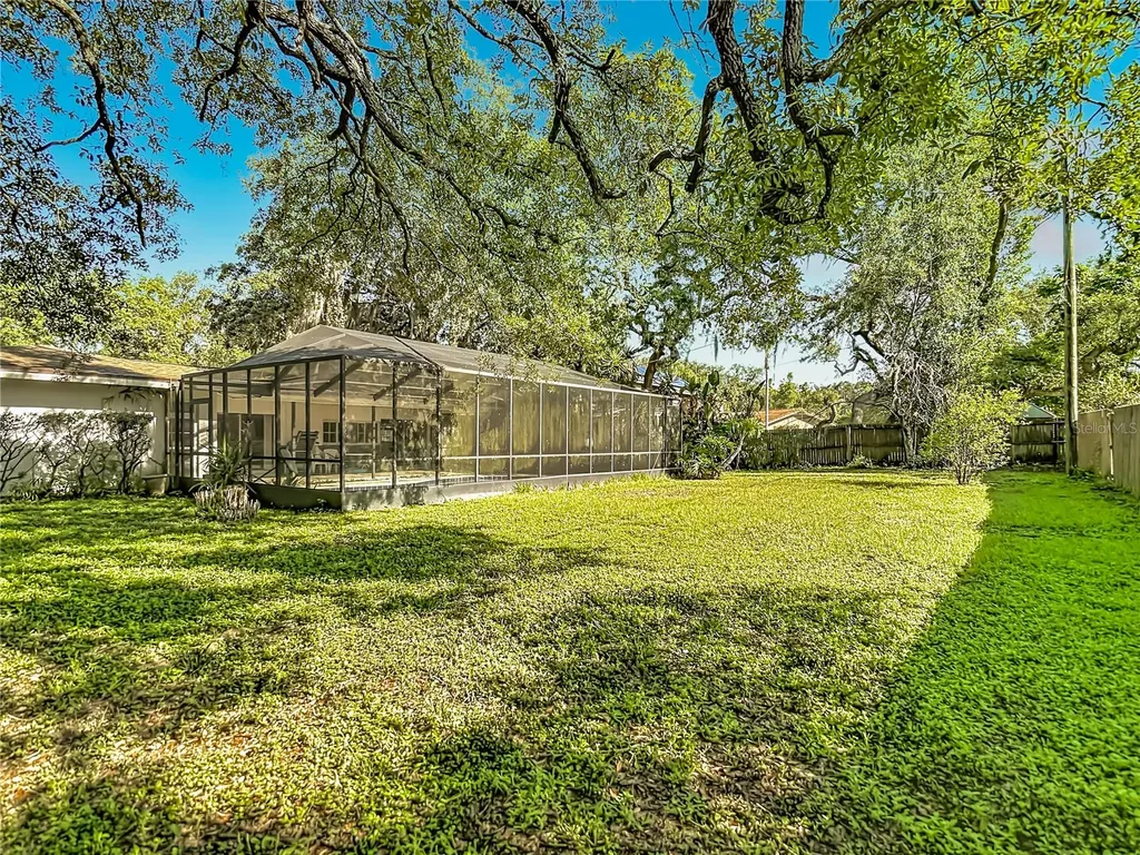 5126 Rolling Hills Court Tampa FL 33617
