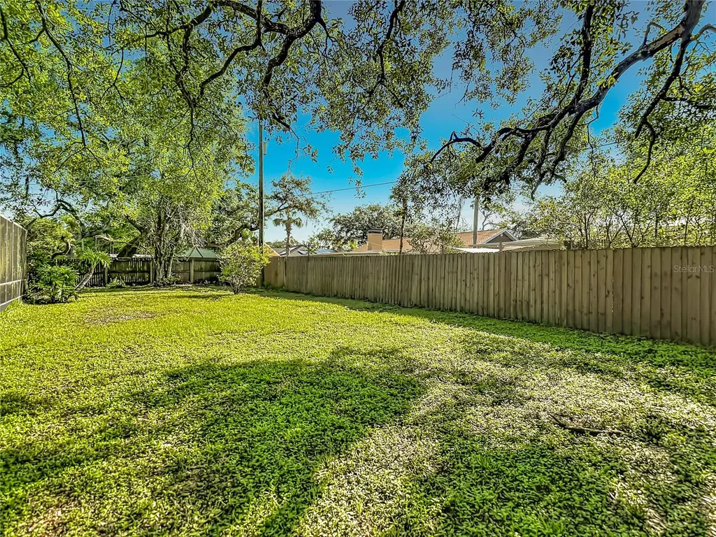 5126 Rolling Hills Court Tampa FL 33617