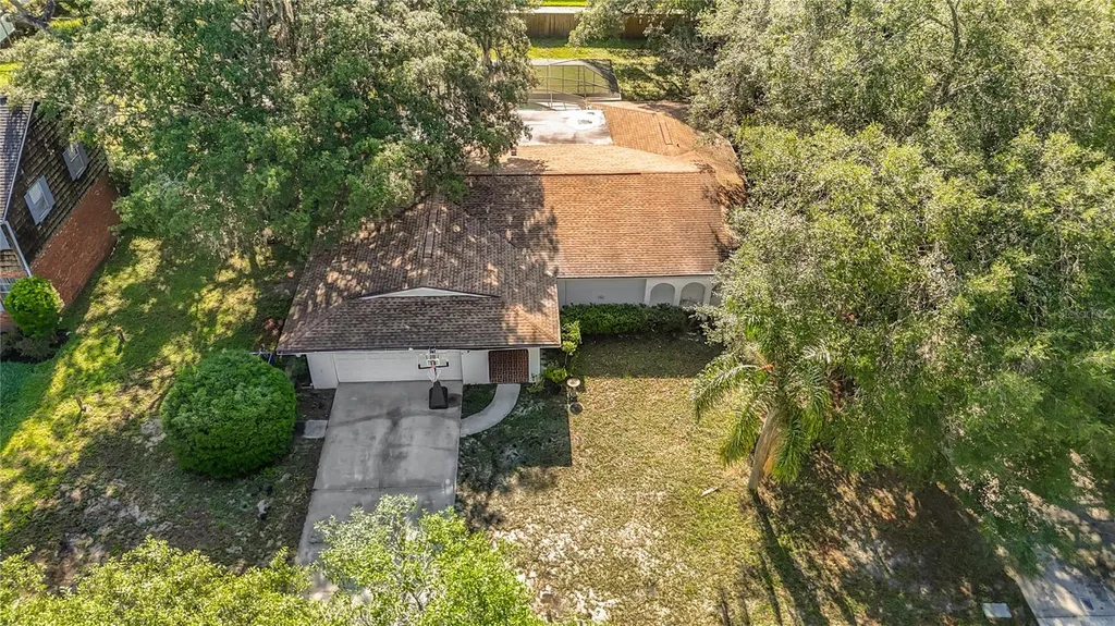 5126 Rolling Hills Court Tampa FL 33617