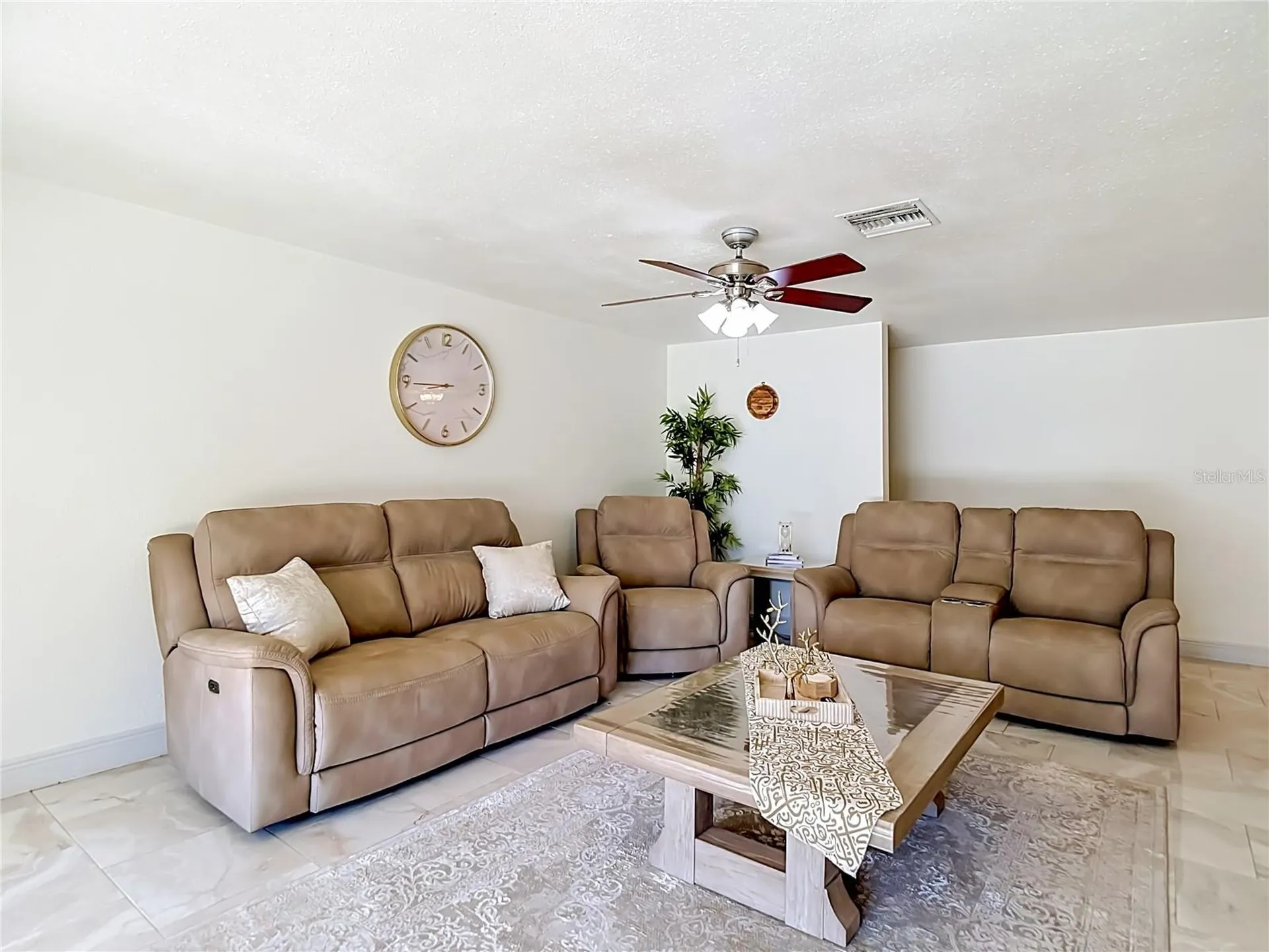 5126 Rolling Hills Court Tampa FL 33617