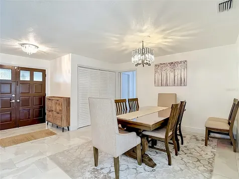 5126 Rolling Hills Court Tampa FL 33617