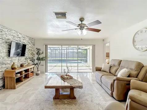 5126 Rolling Hills Court Tampa FL 33617