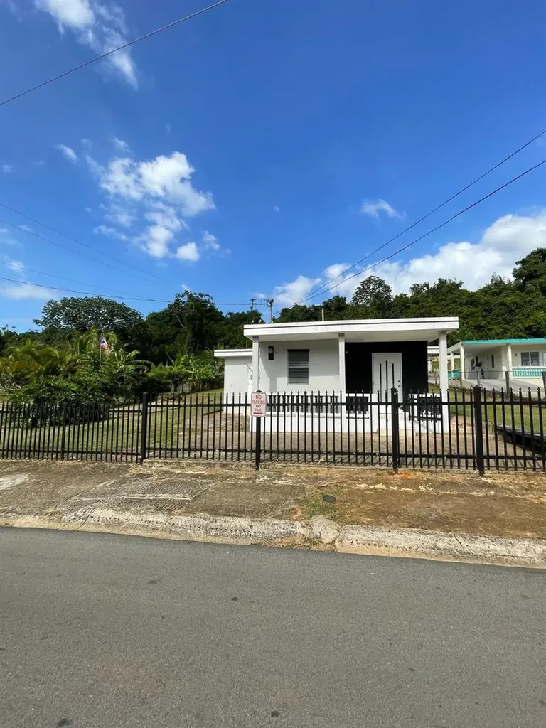 51 Calle Parque Aguadilla PR 00603