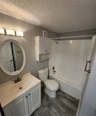 1400 Strawberry Place Plant City FL 33563