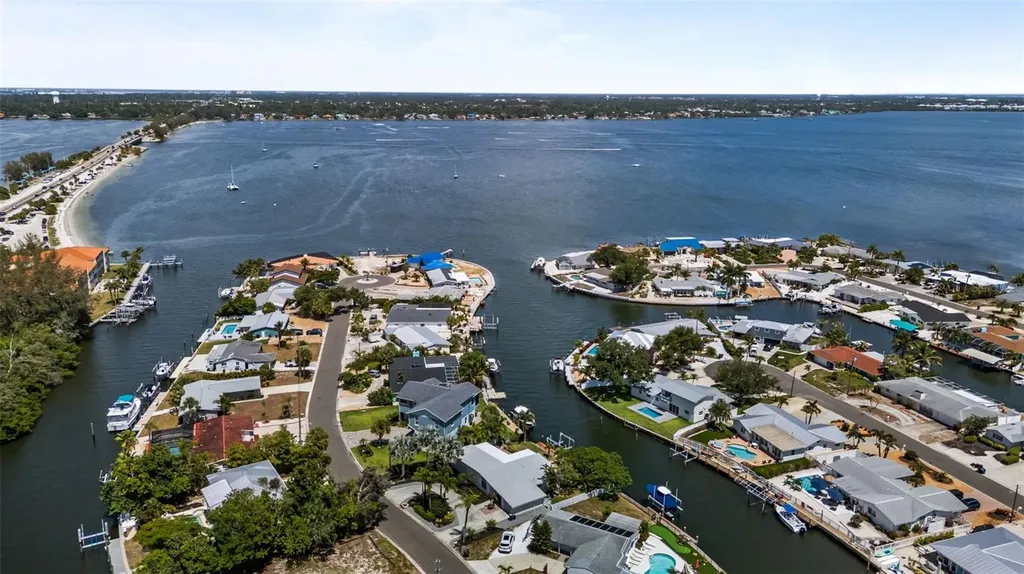 10016 Kingfisher Road E Bradenton FL 34209