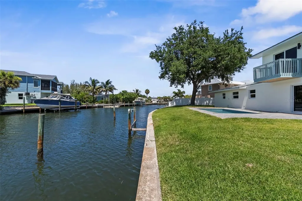 10016 Kingfisher Road E Bradenton FL 34209
