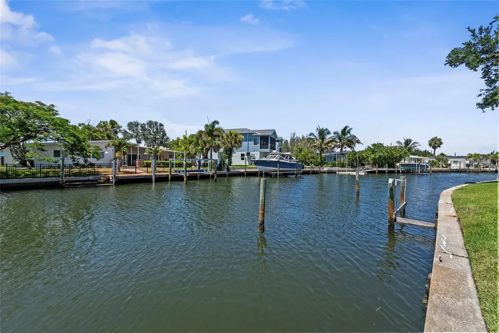 10016 Kingfisher Road E Bradenton FL 34209