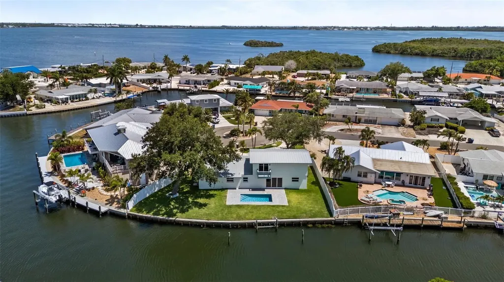 10016 Kingfisher Road E Bradenton FL 34209