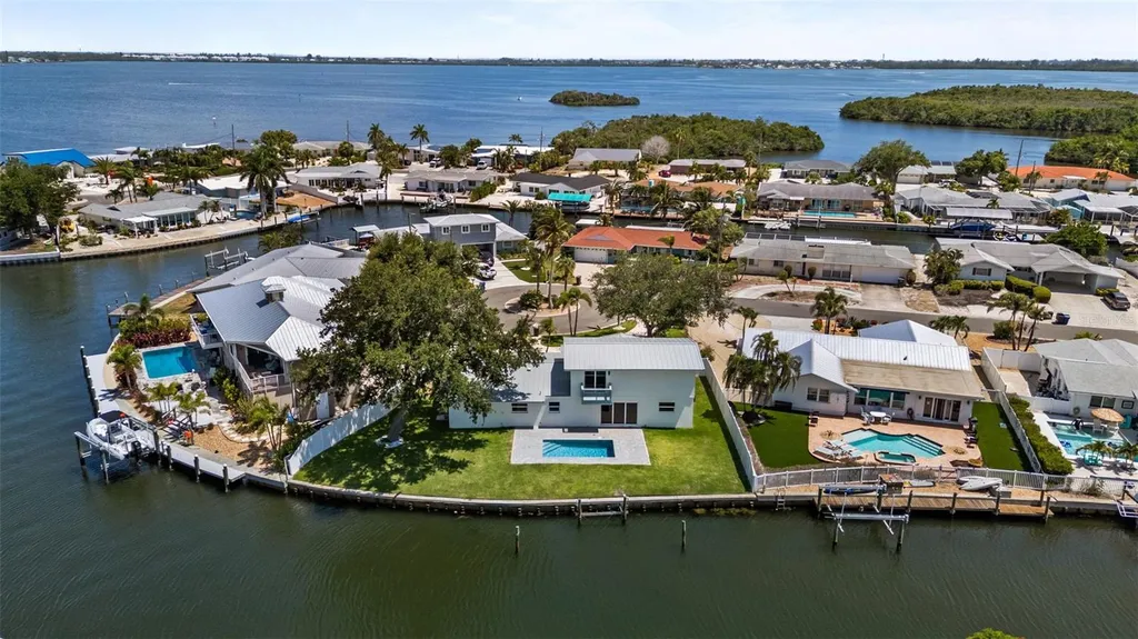 10016 Kingfisher Road E Bradenton FL 34209