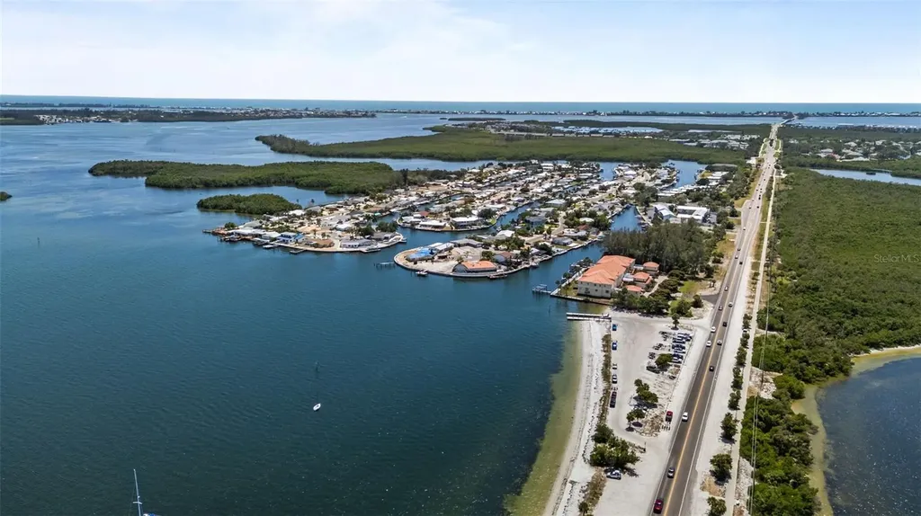 10016 Kingfisher Road E Bradenton FL 34209
