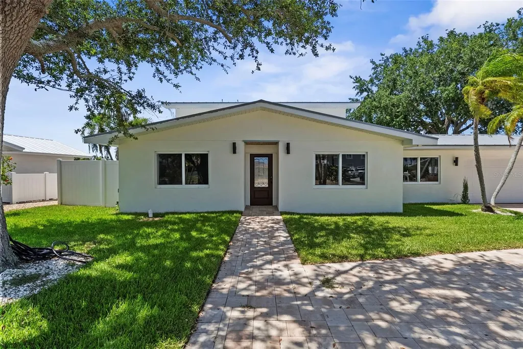 10016 Kingfisher Road E Bradenton FL 34209