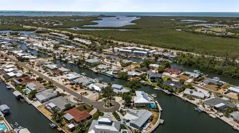 10016 Kingfisher Road E Bradenton FL 34209