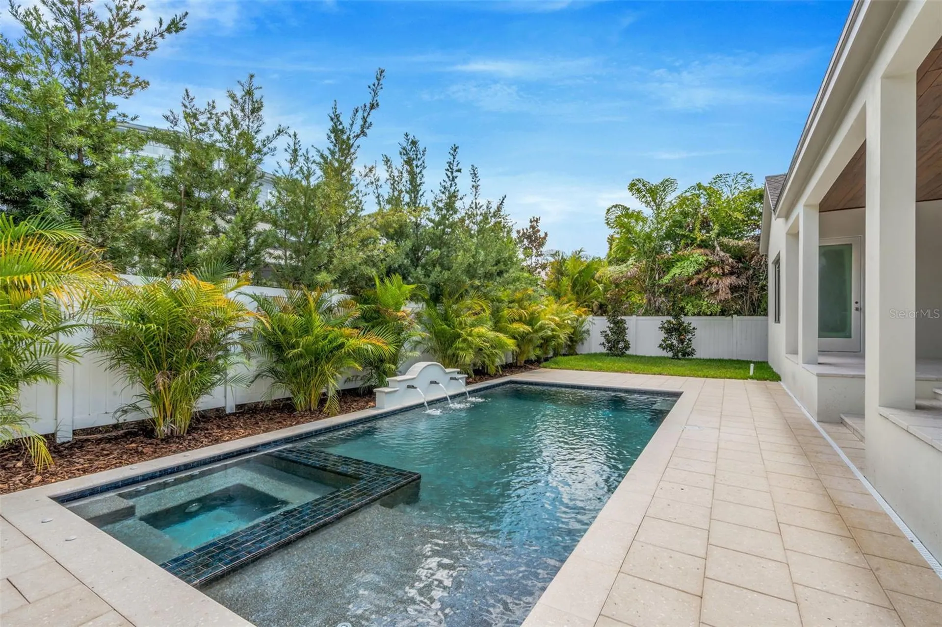 2911 W Chapin Avenue Tampa FL 33611