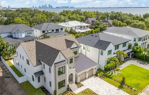 2911 W Chapin Avenue Tampa FL 33611