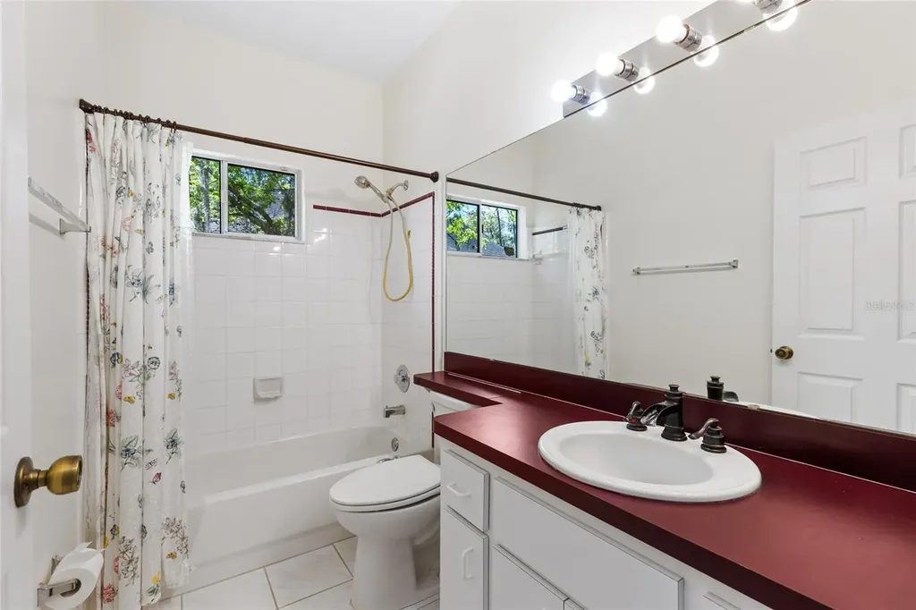 4422 NW 34th Drive Gainesville FL 32605