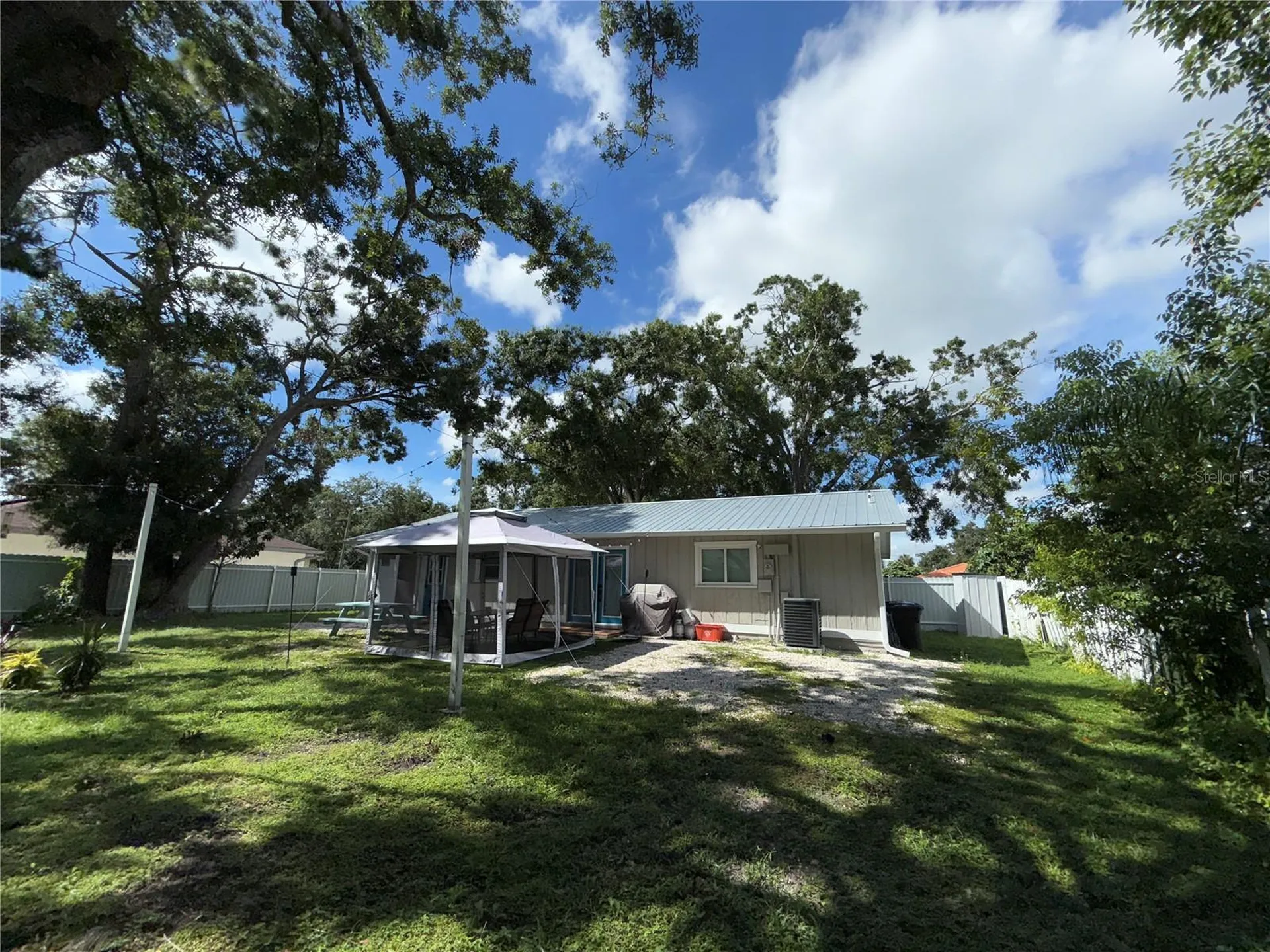 3988 San Luis Drive Sarasota FL 34235