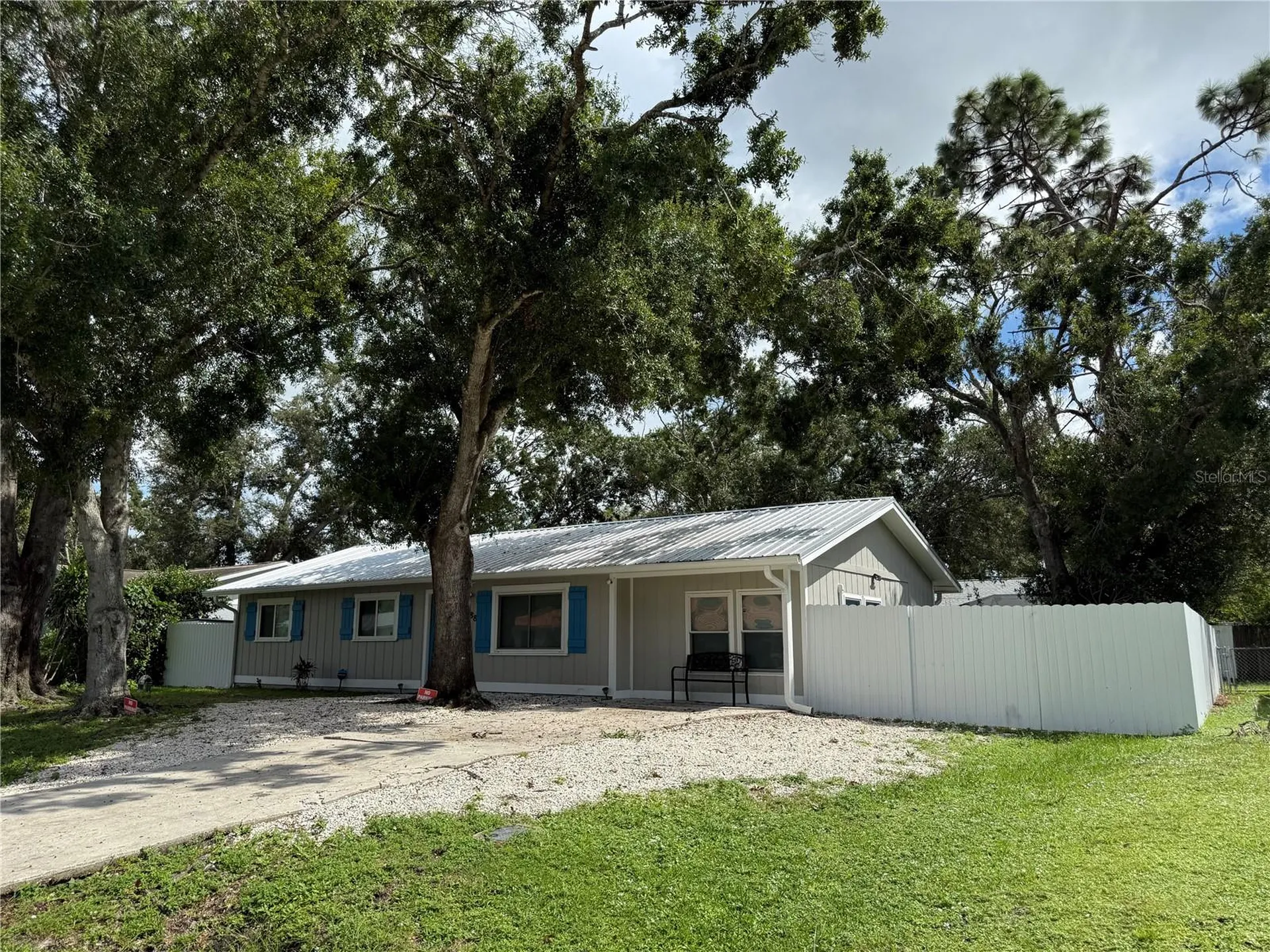 3988 San Luis Drive Sarasota FL 34235