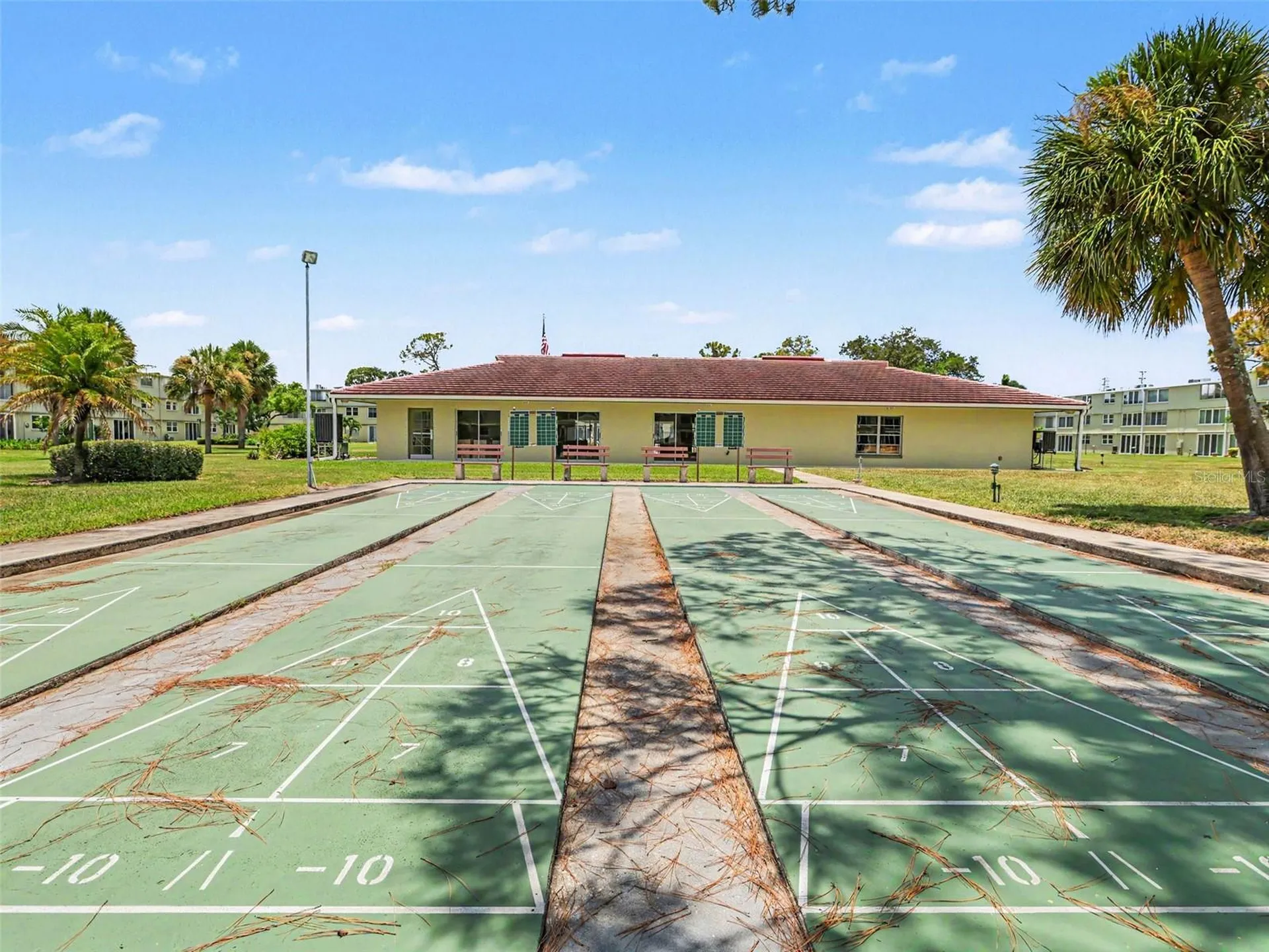 4890 Bay St NE St Petersburg FL 33703